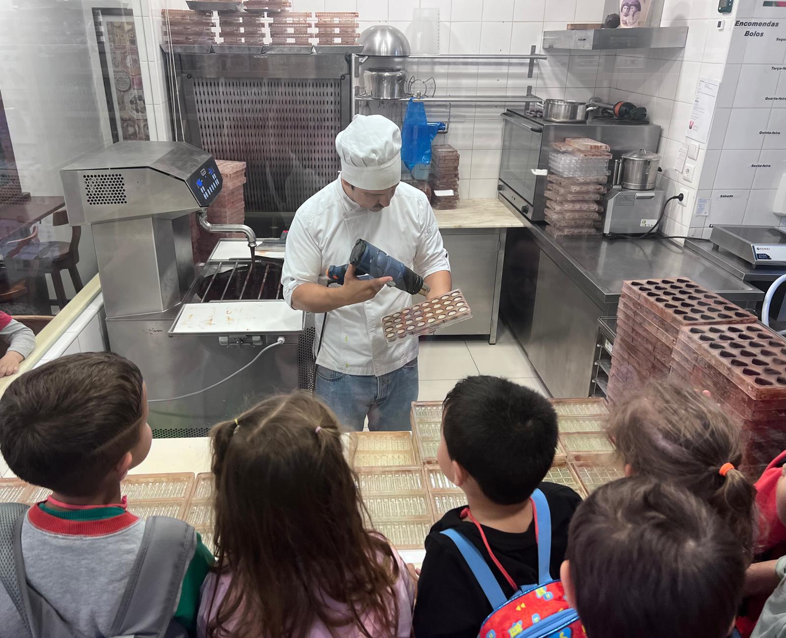 Caixa de bombons - Chocolateria Delícia